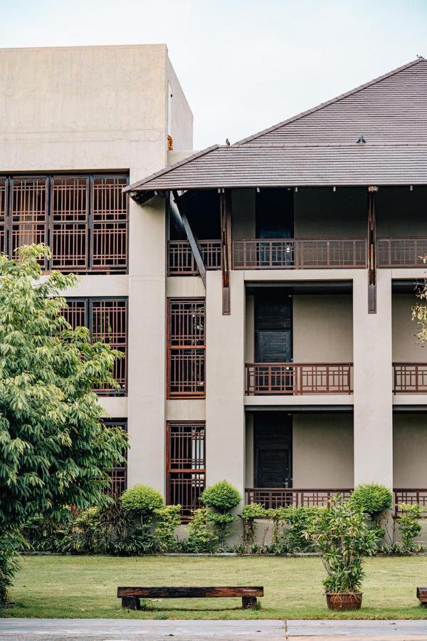Inpawa Hotel Ban Phai Exterior foto